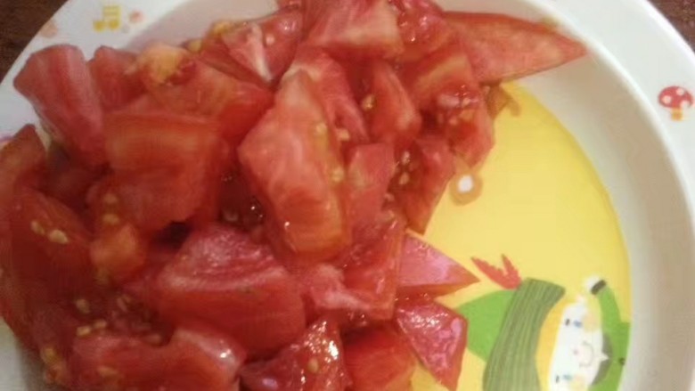 培根意面,番茄切块，放下去跟肉末一块炒，然后调味儿，把煮好的<a style='color:red;display:inline-block;' href='/shicai/ 5030'>意面</a>放进去一块快炒就可以了！