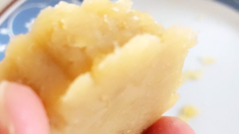 炎炎夏日,来块绿豆糕当下午茶吧,怎样,诱惑到你没?快动手吧