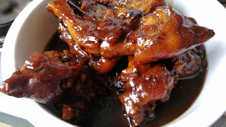 炖猪蹄,满满的胶原蛋白的猪蹄，完成...