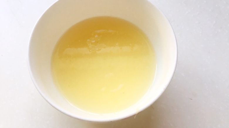 柠檬司康,调和成这样,浓稠的,酸酸甜甜的。