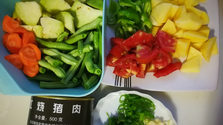 乱炖,所有食材准备就绪。