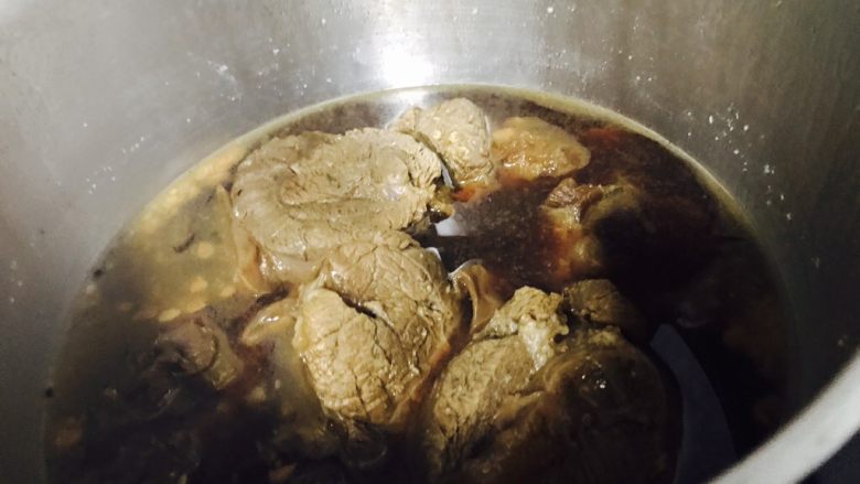 卤牛腱子,炖好的肉!