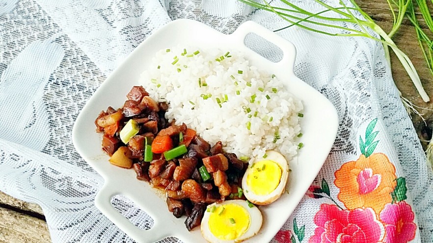 台湾卤肉饭