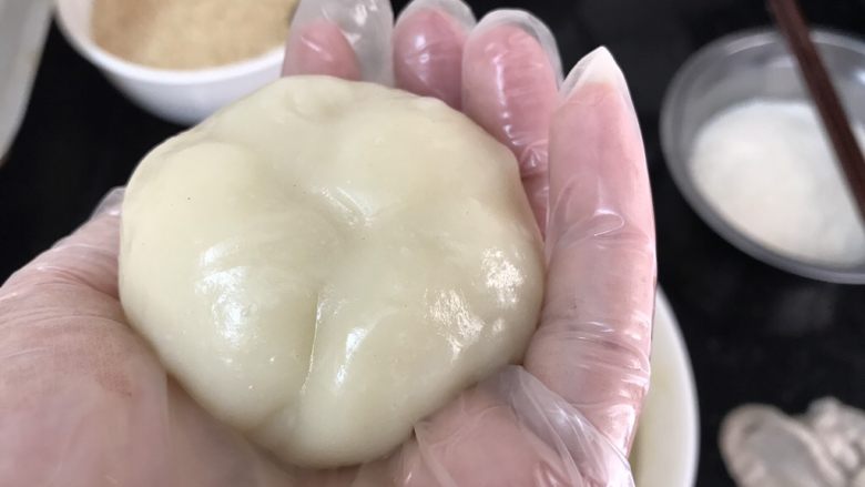花生芝麻&芒果糯米糍,随便收紧口就可以,很容易的!特别好沾粘