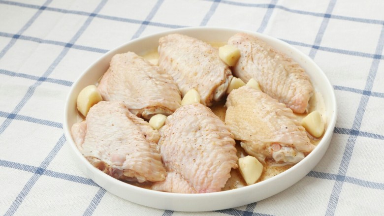 【微波炉版无油鸡翅】