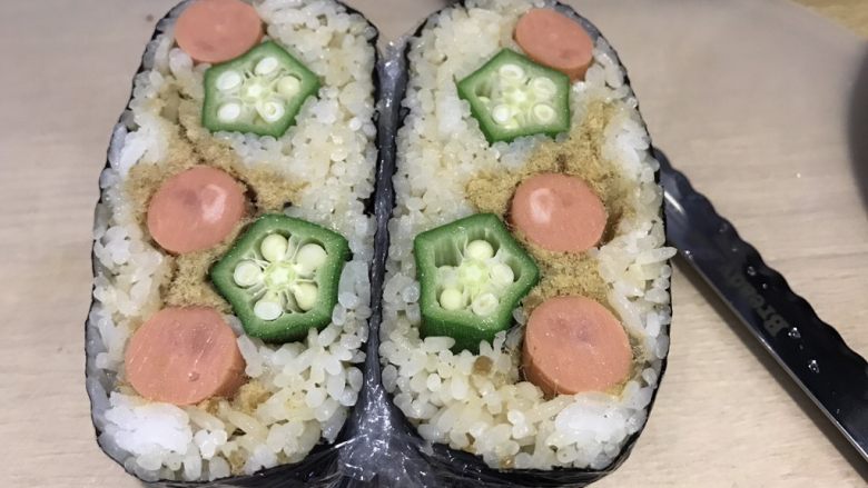 可爱小饭团,用刀切开就可以啦,是不是很简单?
