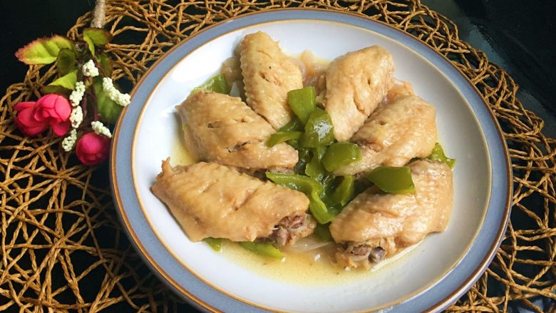 电饭煲鸡翅,我这个懒人的懒人菜,厨房小白也完胜!快来试试吧!