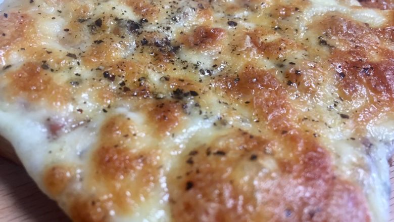 懒人菜谱快手早餐~面包火腿芝士披萨🍕,来咬一口