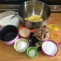 百利甜酒核桃磅蛋糕