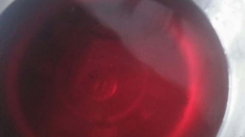 酸梅汤,熬差不多20分钟,沥水,要汁不要渣