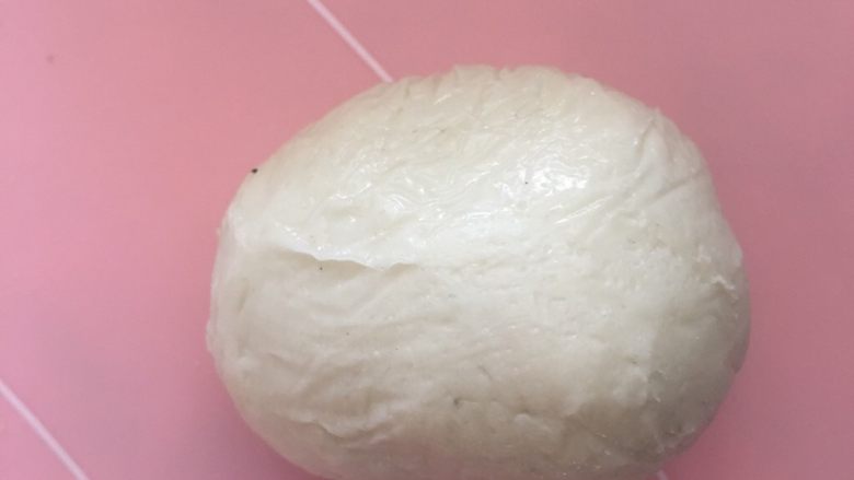 Duffy熊和Shella兔的故事,发酵期间把欧克皮的材料混合,用保鲜膜包好放入冰箱待用,掰一点点加<a style='color:red;display:inline-block;' href='/shicai/ 10124'>紫薯粉</a>等会儿贴耳朵上,这个可有可无。