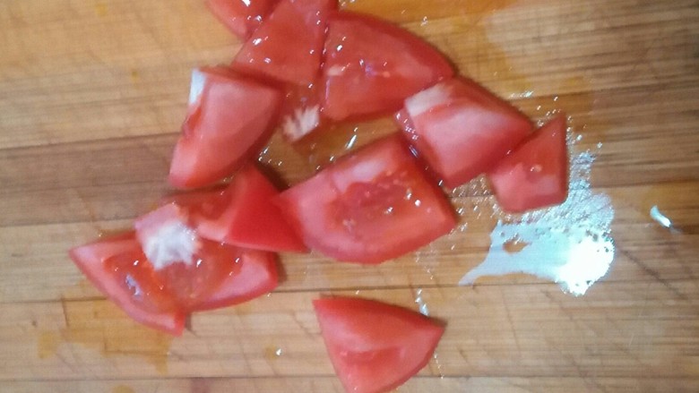 炸响铃,番茄切小块,