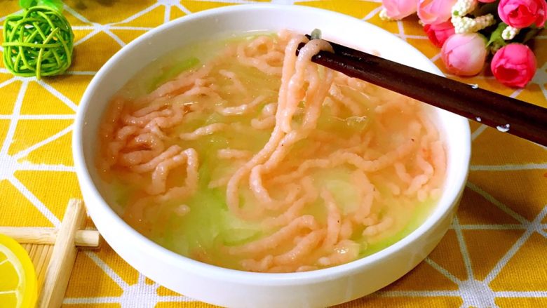宝宝辅食之黄瓜胡萝卜虾条