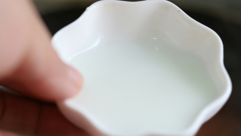 甜虾日本豆腐,最后勾芡,使汤汁变得粘稠~