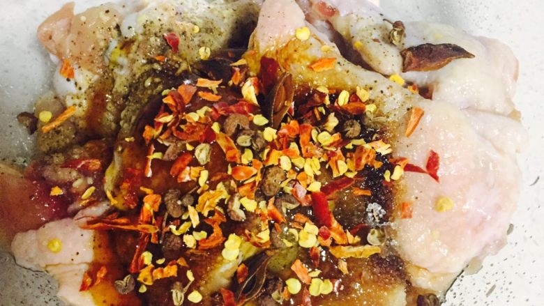 食肉者的幸福——板栗烧小鸡腿(鸡翅根),少许干辣椒碎