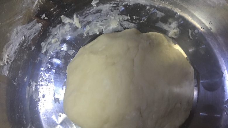 韭菜盒子,凉水和面 醒三十分钟