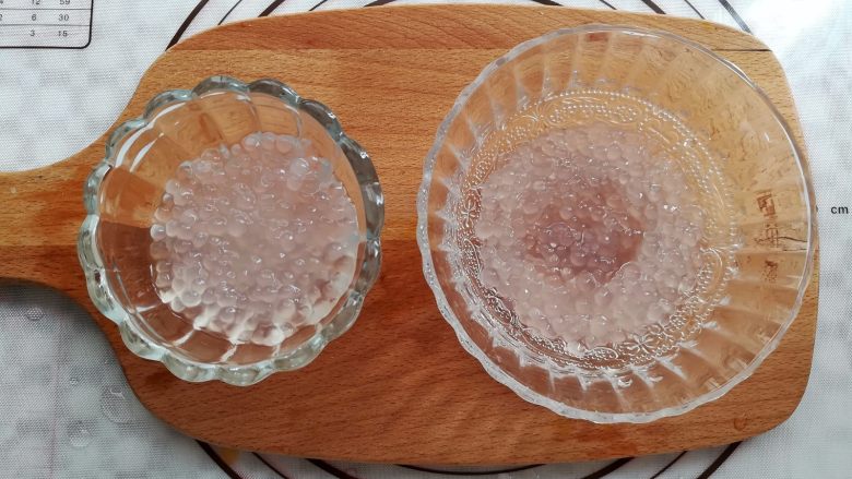 芒果西米露, 甜品碗里放入西米