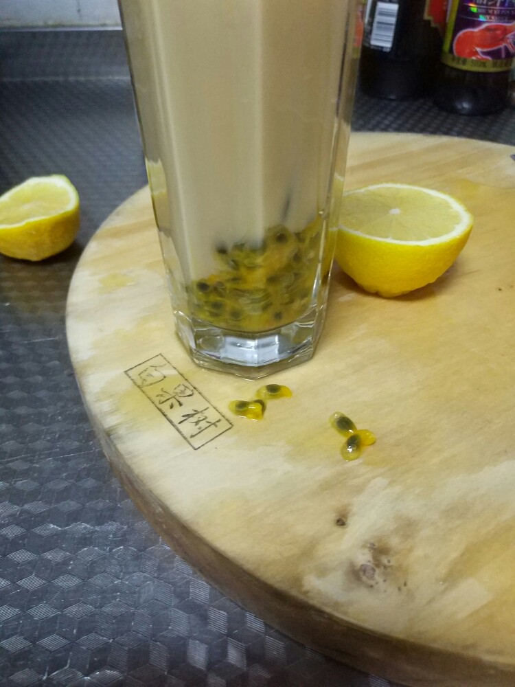 柠檬百香果益酸菌,多下的柠檬就可以蜜渍一下,不要浪费啦