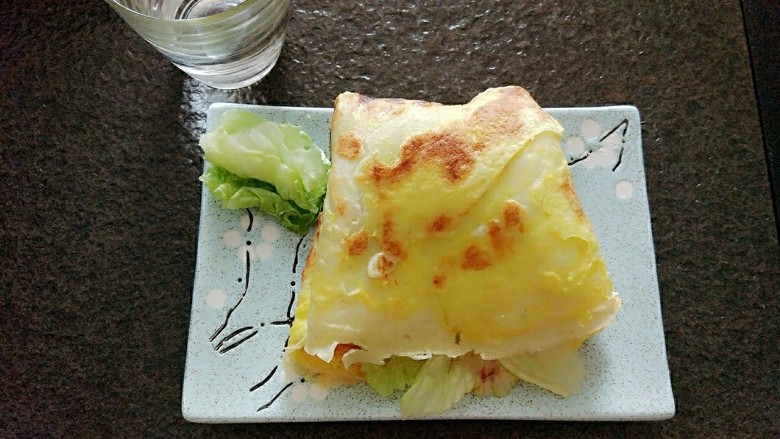 家庭版简易鸡蛋卷饼，双蛋青菜营养版