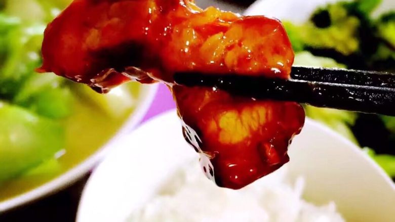 红烧肉(懒人版),那么诱人的色泽,扑鼻的香味…赶紧开吃起来吧……
