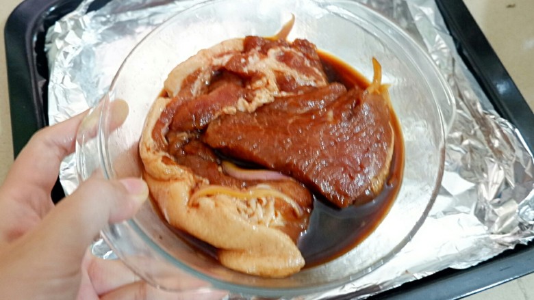 只吃一碗饭之黯然销魂饭,吃之前拿出来。烤箱两百度预热