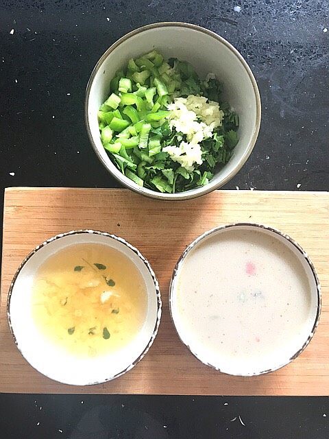健康无油臭豆腐,至此,三种主要调味料准备好了