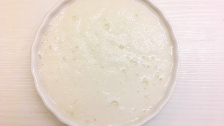 山药肉末面疙瘩,山药中加入适量水放入料理机打成泥