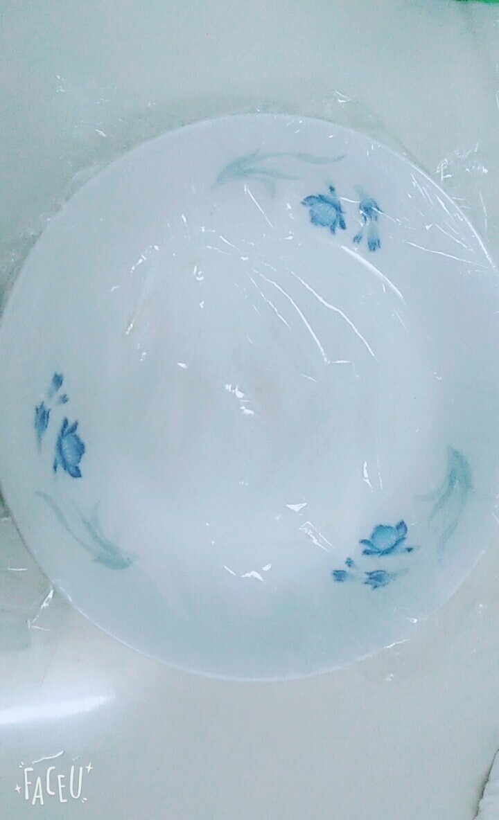 炸香甜牛奶块
,盘内,铺好保鲜膜