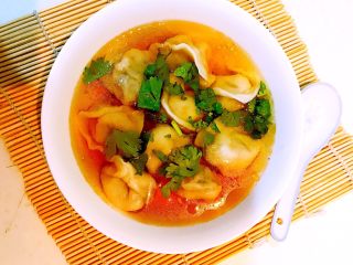 清汤香葱肉馄饨