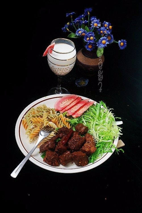 酱鸭脖蔬菜西米露,分享美味!