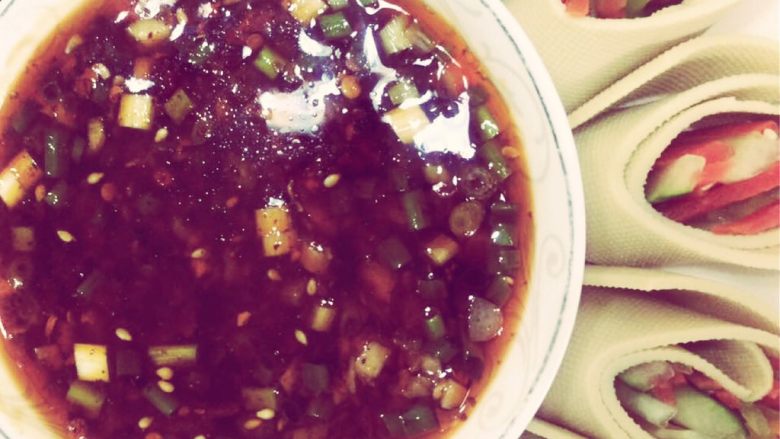 豆皮拌三丝,放入所有调料，拌匀。