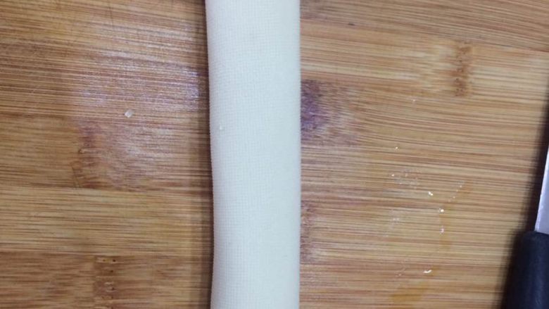 豆皮拌三丝,卷起来。