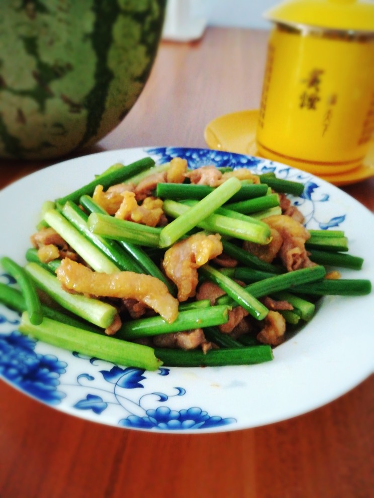 蒜苔炒鸡肉
