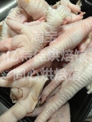 辣糟卤凤爪,肉鸡爪一袋,尽量挑干净无伤痕的
