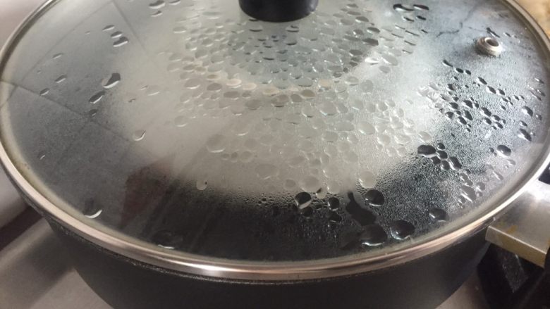 宝宝食谱·蒜香牛肉末蒸蛋,大火蒸,12-15分钟(锅盖不用盖密封,留些缝隙)