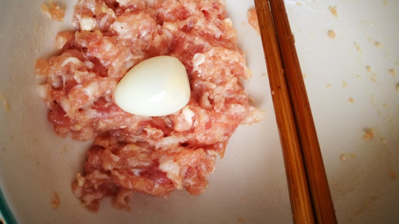 掌上明珠,肉末调味把单裹住