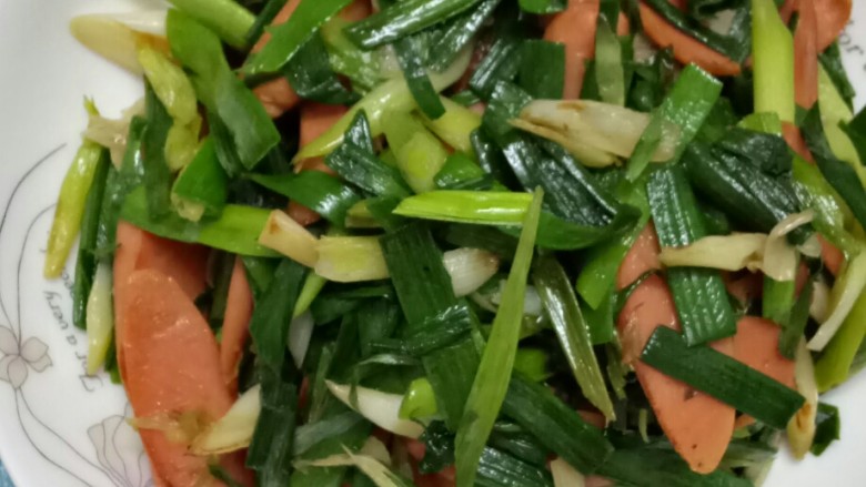 蒜苗炒火腿肠