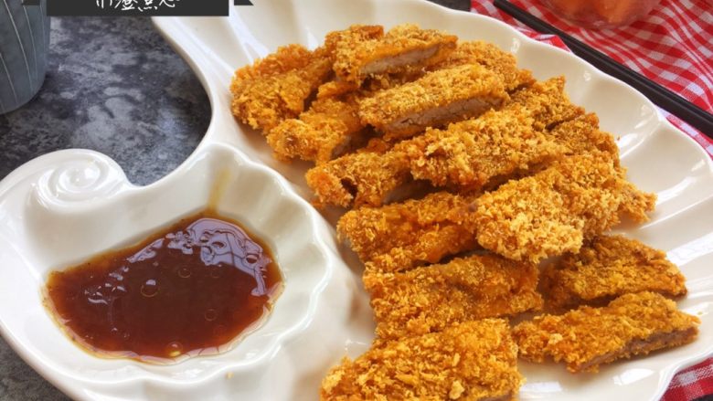 超级酥脆的炸猪排,诱惑到你没?
话说你吃猪排,喜欢什么蘸料?
