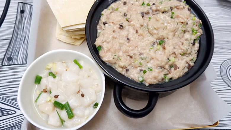 粤式瑶柱海参云吞,材料备齐,准备包