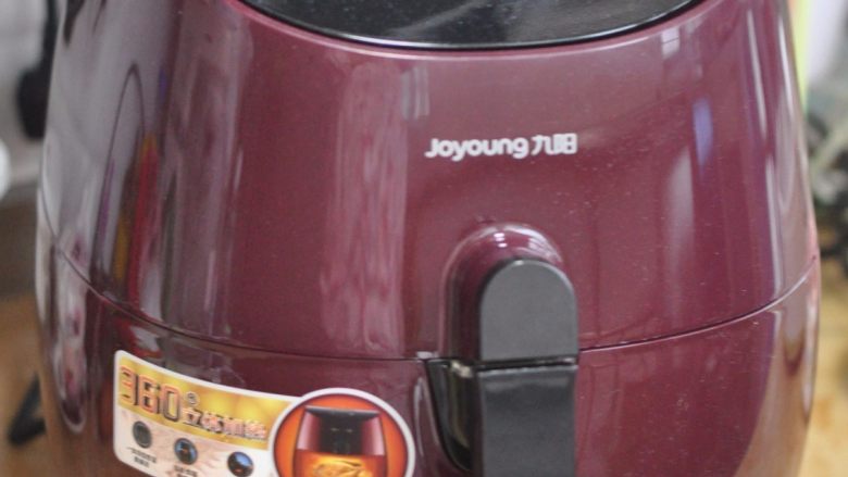苹果肉桂面包,放入面包后,继续用180度烘烤15分钟。