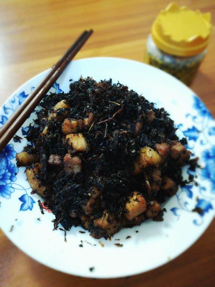 其貌不扬的梅菜五花肉