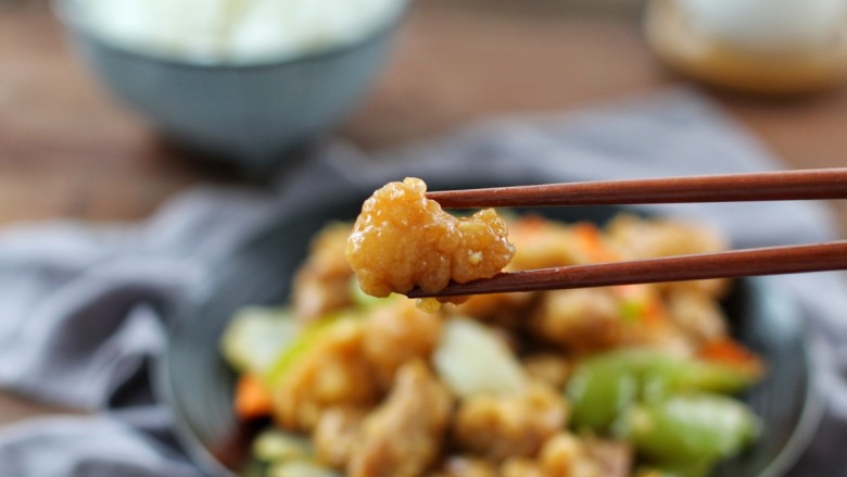 溜肉段,咸香味美,外酥里嫩