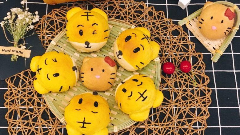 巧虎面包,多余面团做成hellokitty!