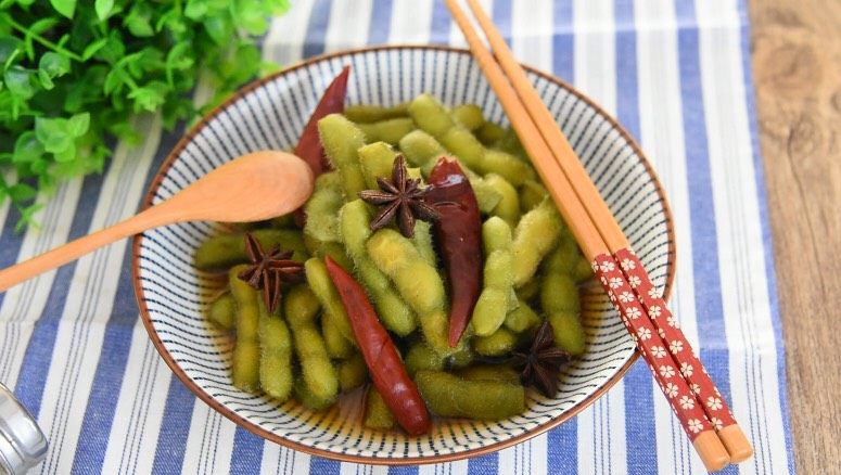 毛豆怎么做才能入味,大厨秘方,一招搞定,浸泡至入味即可食用