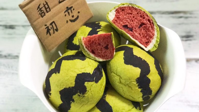 甜过初恋的西瓜面包,被玩儿坏了,甜过初恋,哈哈哈