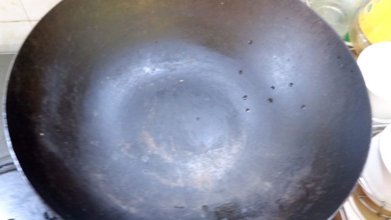 新手必看 番茄土豆汤,锅洗净烧干或者擦干都行