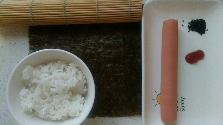 超级可爱的火腿肠娃娃寿司,还是老规矩,食材表