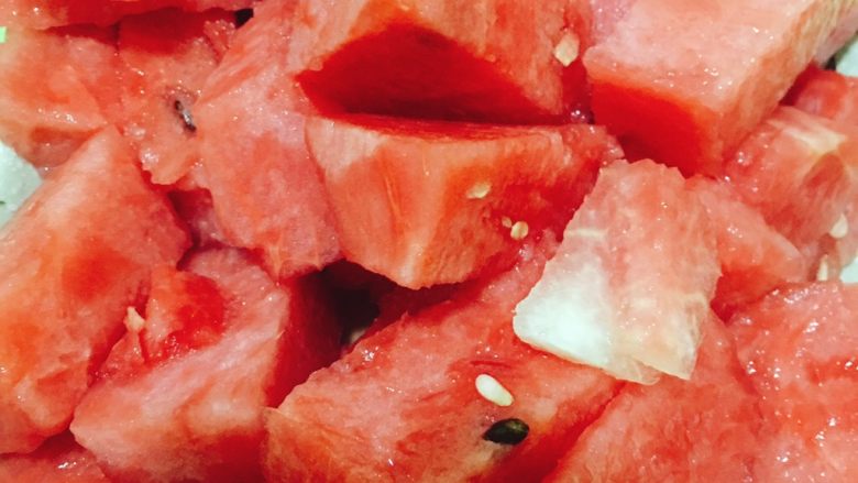 四鲜饺子,搭配冰镇西瓜🍉 爽!☺️