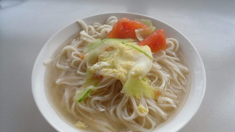 蛋花打卤面, 把蛋花卤浇入面中，拌匀即可品味
