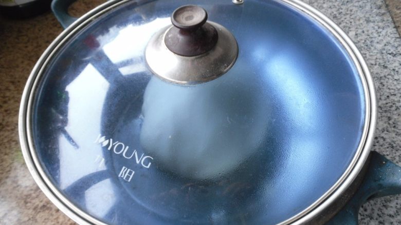 发面甜饼, 把面团团圆,进行一次发酵
